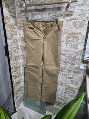 Levi's Women's Mid-Rise Straight Leg Khaki Pants with lines